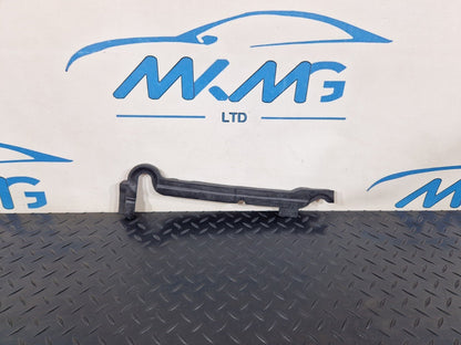 10-18 AUDI A7 4G S-LINE OEM FRONT LEFT WING SEAL 4G8823731