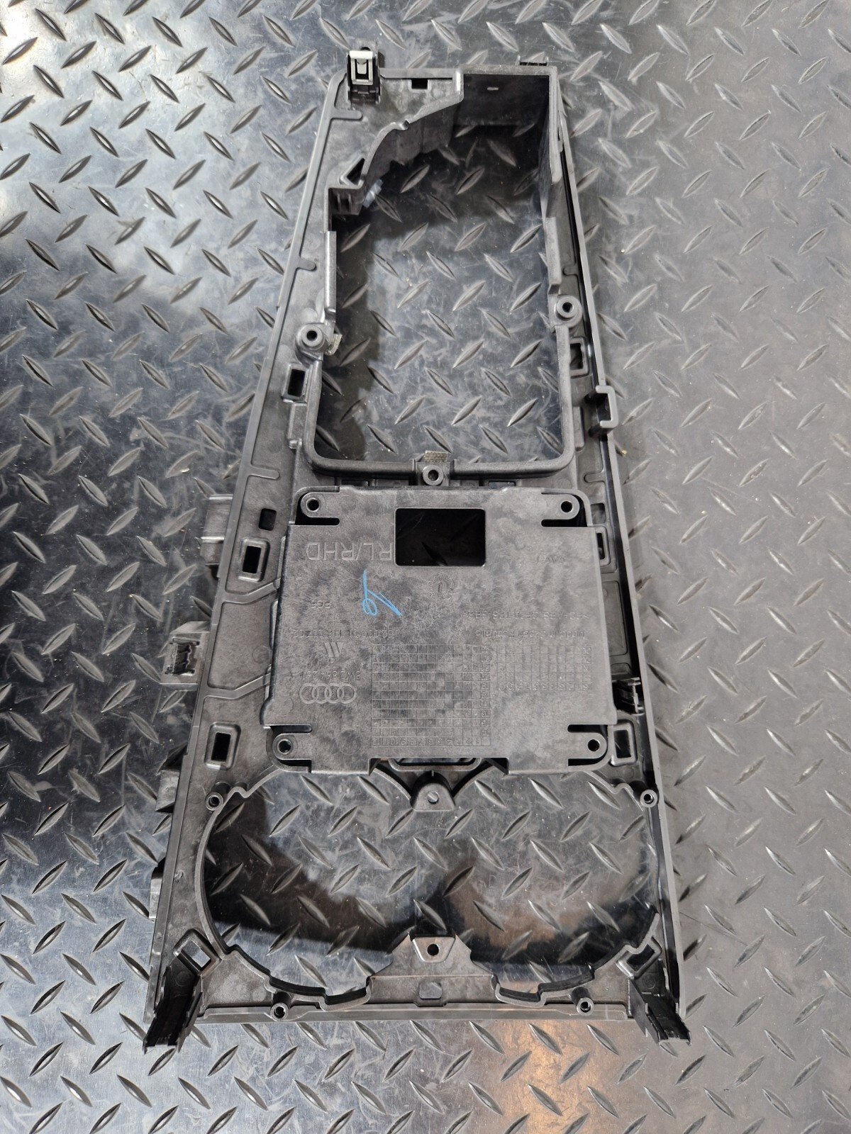 16-19 AUDI A4 B9 GENUINE CENTRE CONSOLE TRIM 8W2864261A