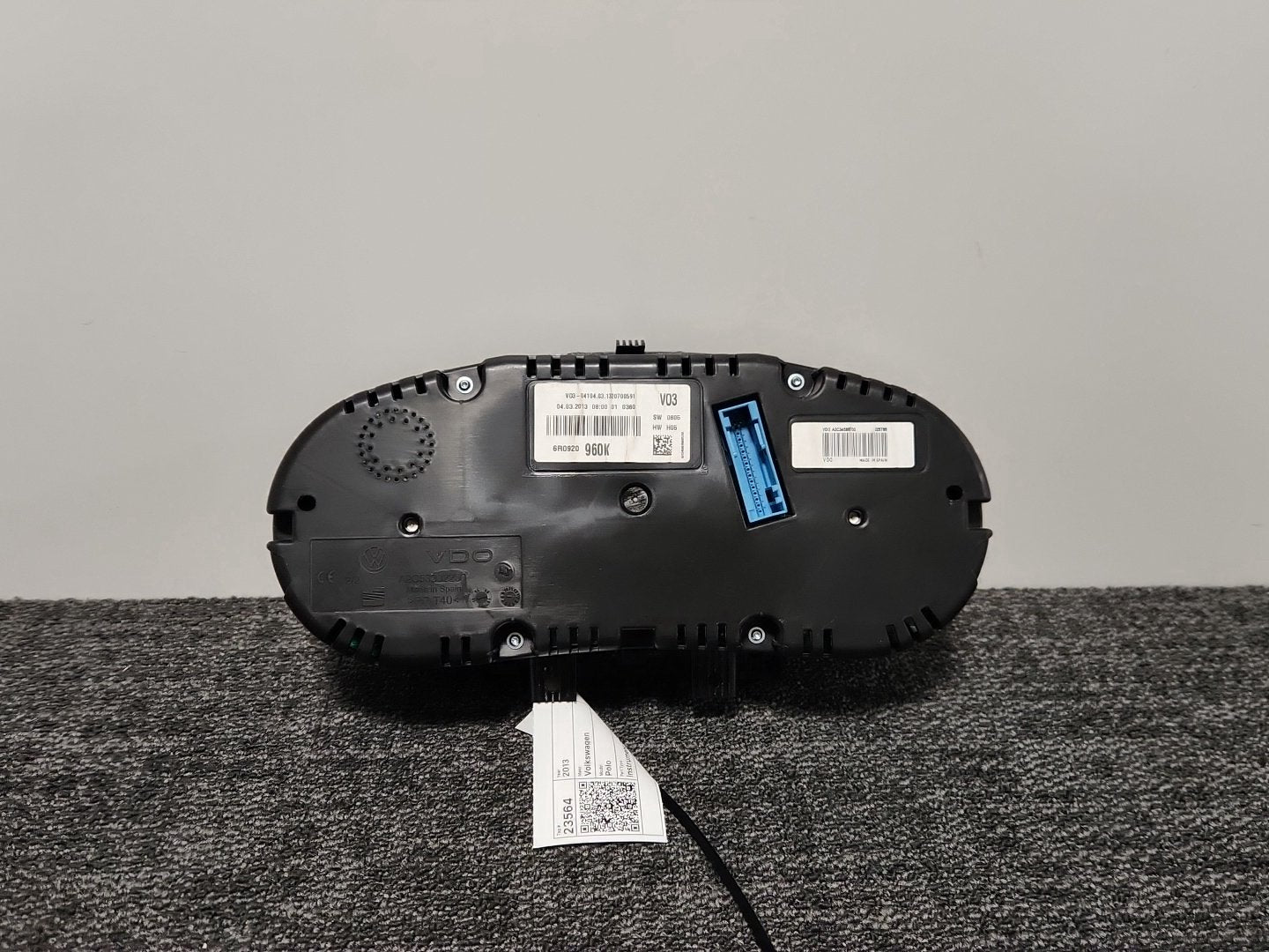 Volkswagen Polo 6R - MK5 Hatchback Genuine Instrument Cluster 6R0920960K