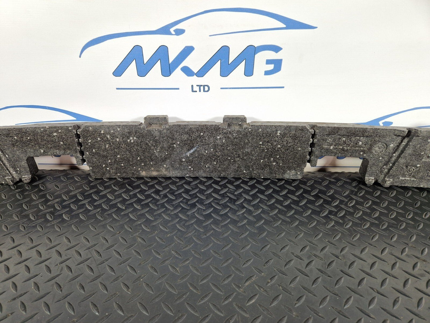 10-18 AUDI A7 4G S-LINE OEM FRONT BUMPER FOAM FILLER PIECE 4G8807550B
