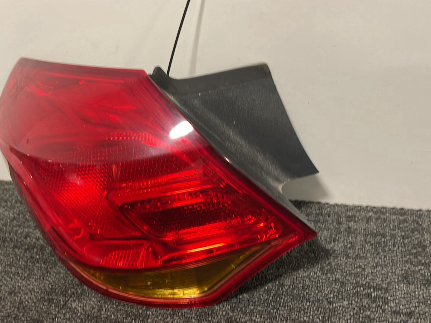 2010 Vauxhall Astra MK3 (D) (61VO) Genuine Rear Left Outer Passenger Tail Light