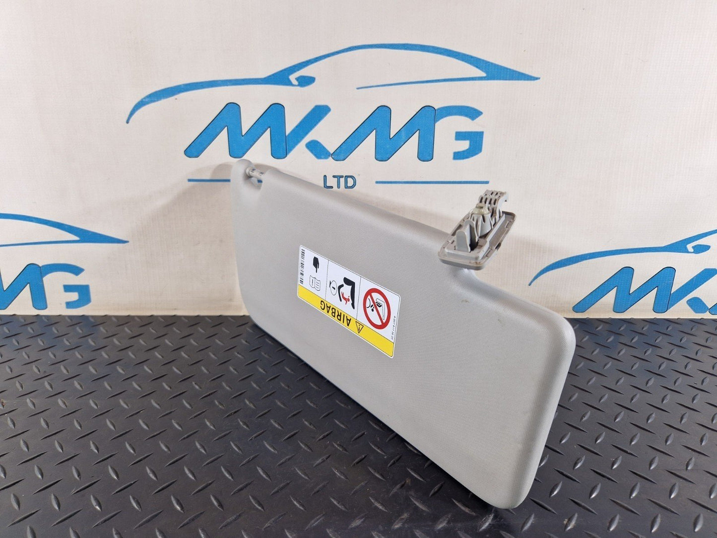 11-19 MERCEDES BENZ ML W166 GENUINE LEFT N/S SUN VISOR A1668100110
