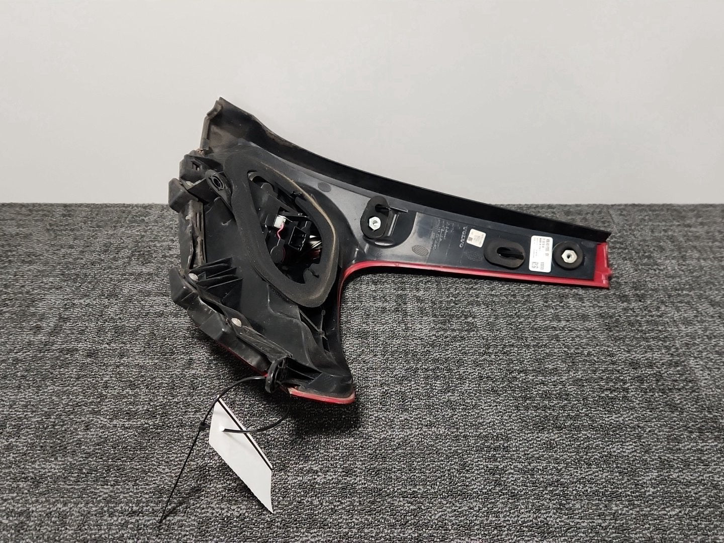 2014 Volvo V40 MK3 (525) Genuine Rear Left N/S Passenger Tail Light 31395844