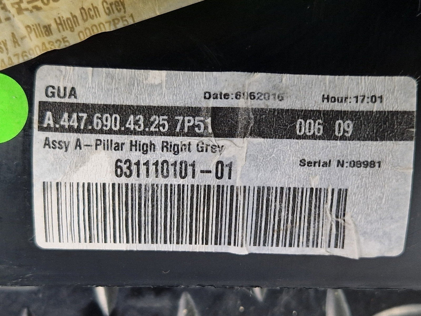 14-23 MERCEDES BENZ VITO W447 OEM FRONT RIGHT A-PILLAR COVER TRIM A4476904325