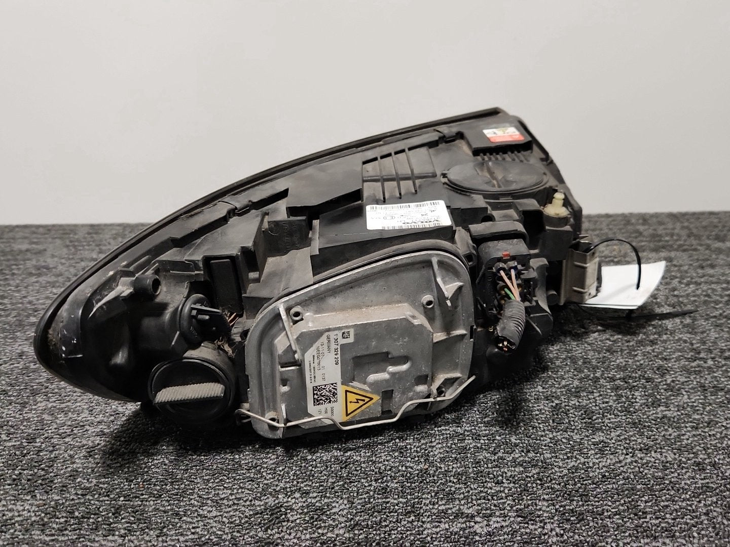 Volvo S40 MK2 (MS) Saloon Genuine Front Left N/S Passenger Headlight 31265711
