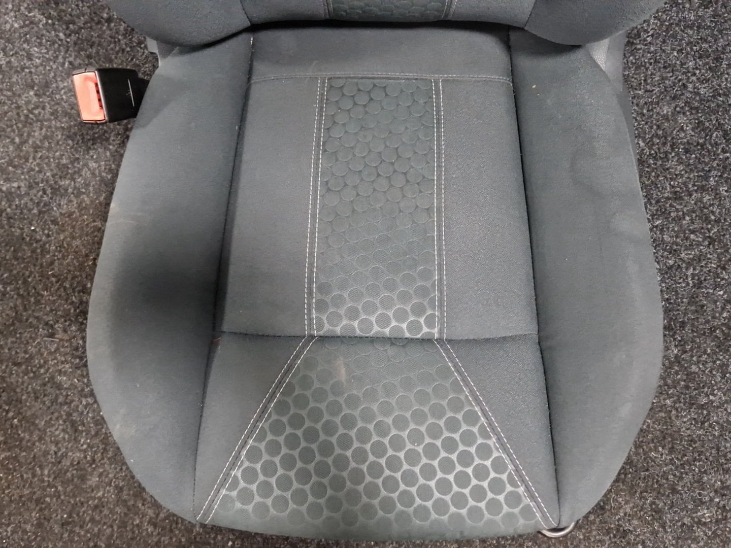 Ford Fiesta MK7 (B299) Hatchback Left Front Seat