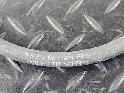 16-20 AUDI Q7 4M GENUINE FRONT LEFT N/S HEADLIGHT HOSE 4M0941717