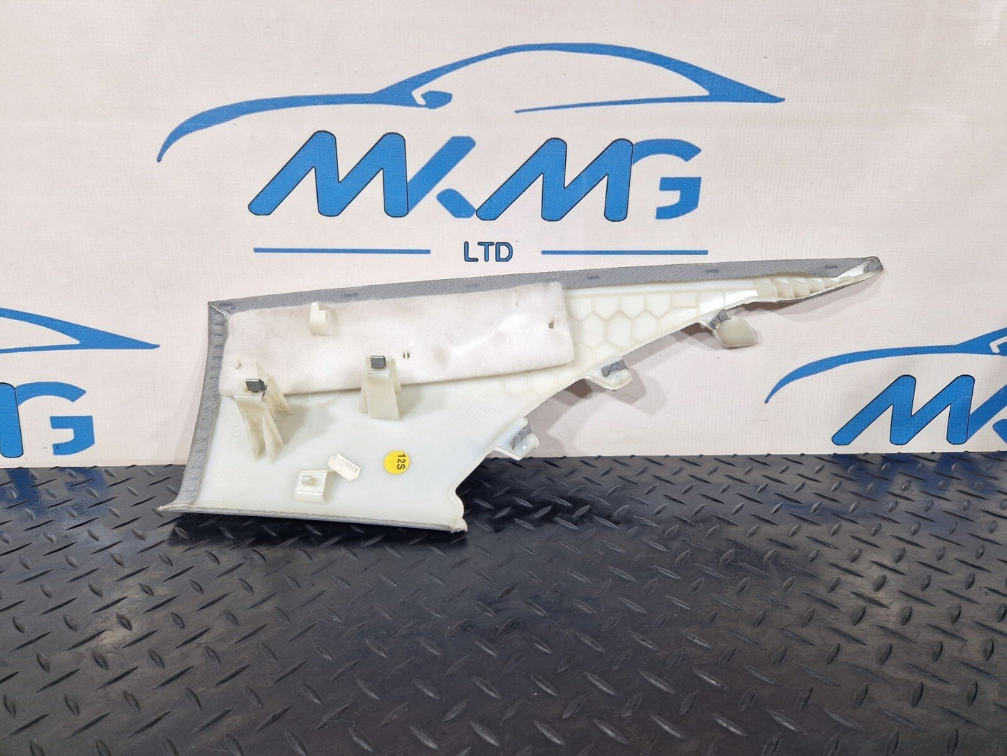 16-19 AUDI A4 B9 GENUINE REAR LEFT SIDE C-PILLAR TRIM 8W5867245