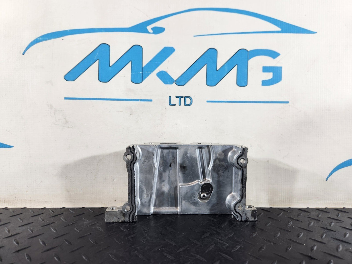16-20 AUDI Q7 4M CRTC 3.0 TDI DIESEL  CYLINDER HEAD END PLATE 059109122AA