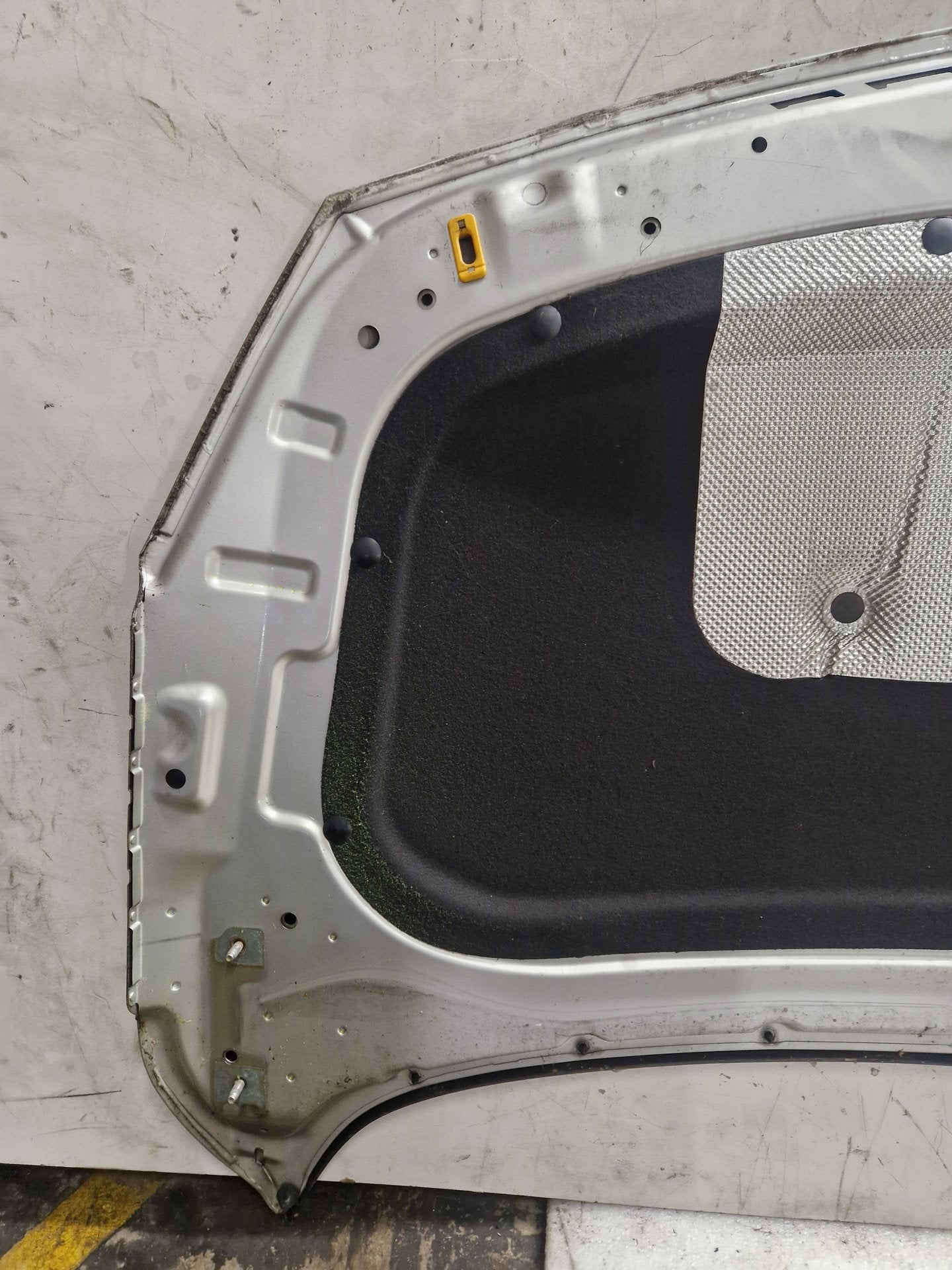 Vauxhall Astra MK6 (J) (A3400) Hatchback Genuine Bonnet in Silver GAN (176)