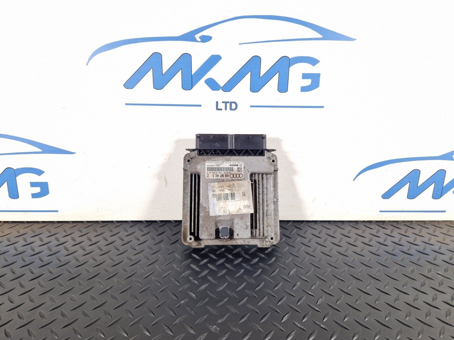 10-18 AUDI A7 4G S-LINE GENUINE ENGINE CONTROL MODULE ECU 4G0907401S