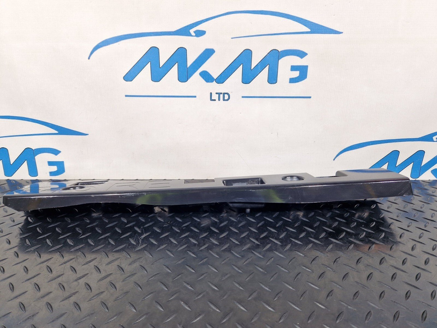 14-21 BMW 2 SERIES F45 F46 GENUINE REAR RIGHT SIDE SKIRT BRACKET 7318862