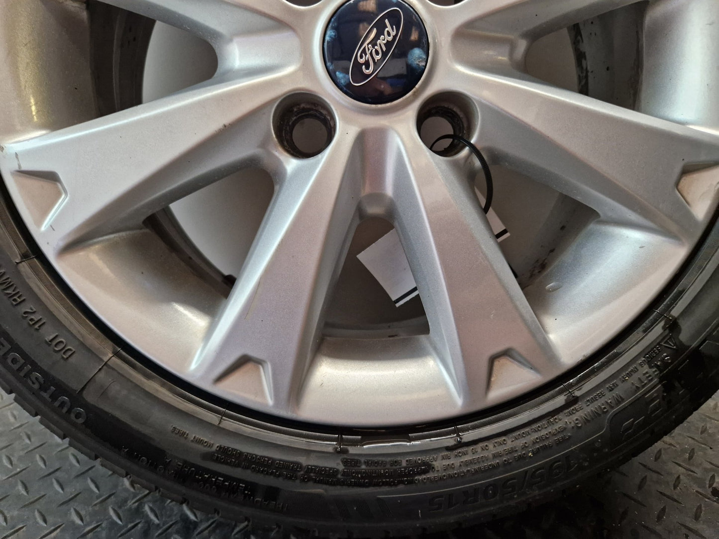 Ford Fiesta MK7 15" Alloy Wheel with Tyre 195/50/15 ~6mm 8V21-1007-GA