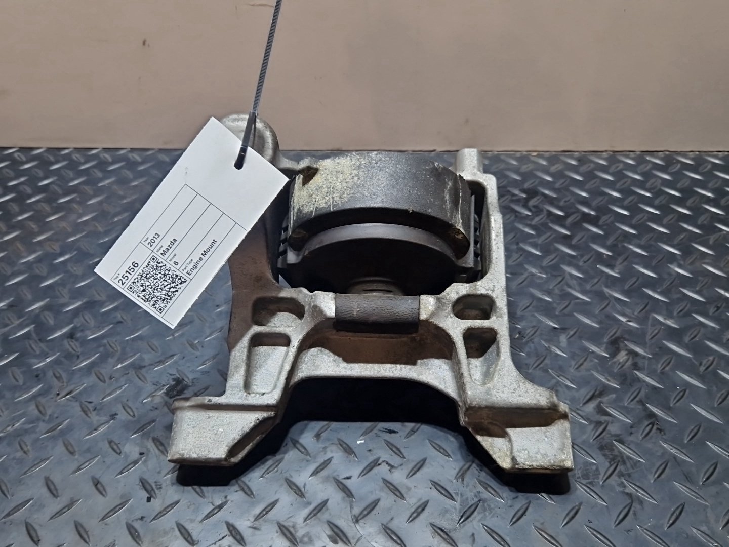 Mazda 6 MK3 (GJ) Saloon 2.2L Diesel SH3 Genuine Engine Mount Holder Support