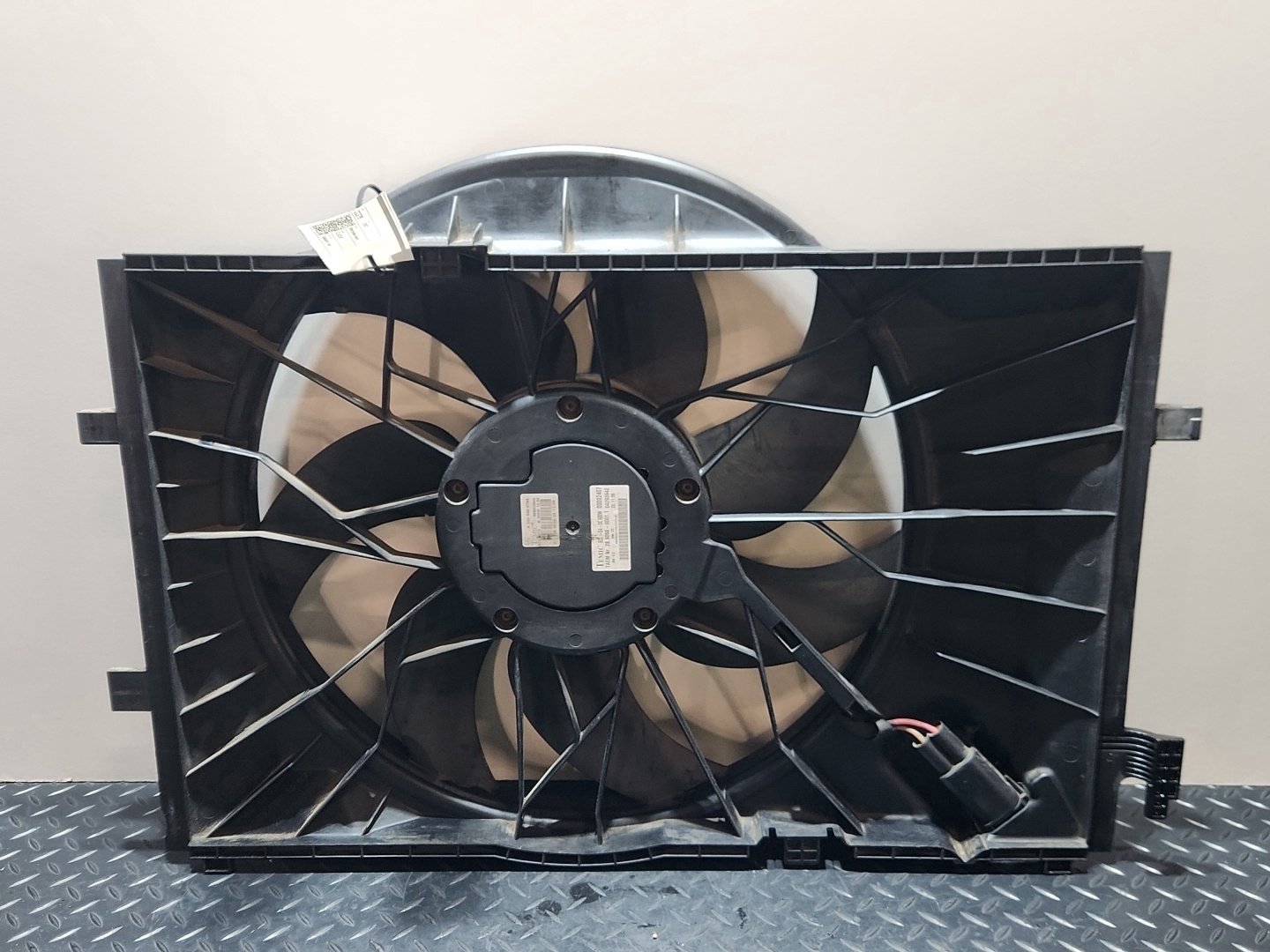 Mercedes CLK200 CLK-Class C209 Convertible Radiator Fan A2035400788 A2035001693
