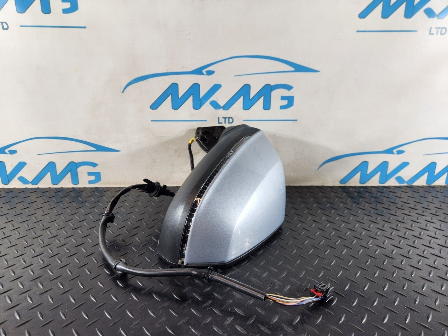 16-20 AUDI Q7 4M GENUINE FRONT LEFT N/S WING MIRROR POWER FOLD IN SILVER LZ7G