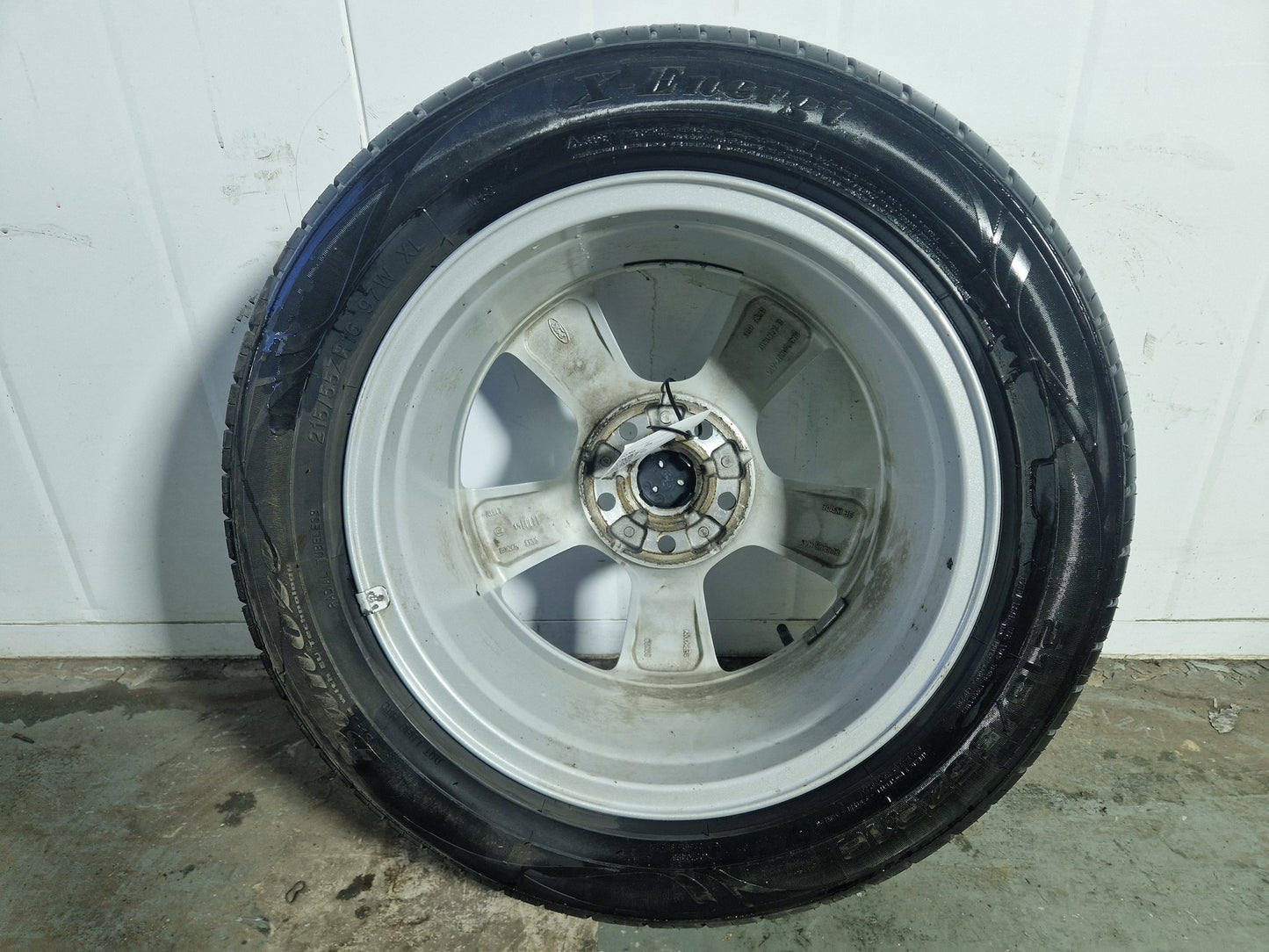 Ford Focus MK3 16" Alloy Wheel with Tyre 215/55/16 ~3mm