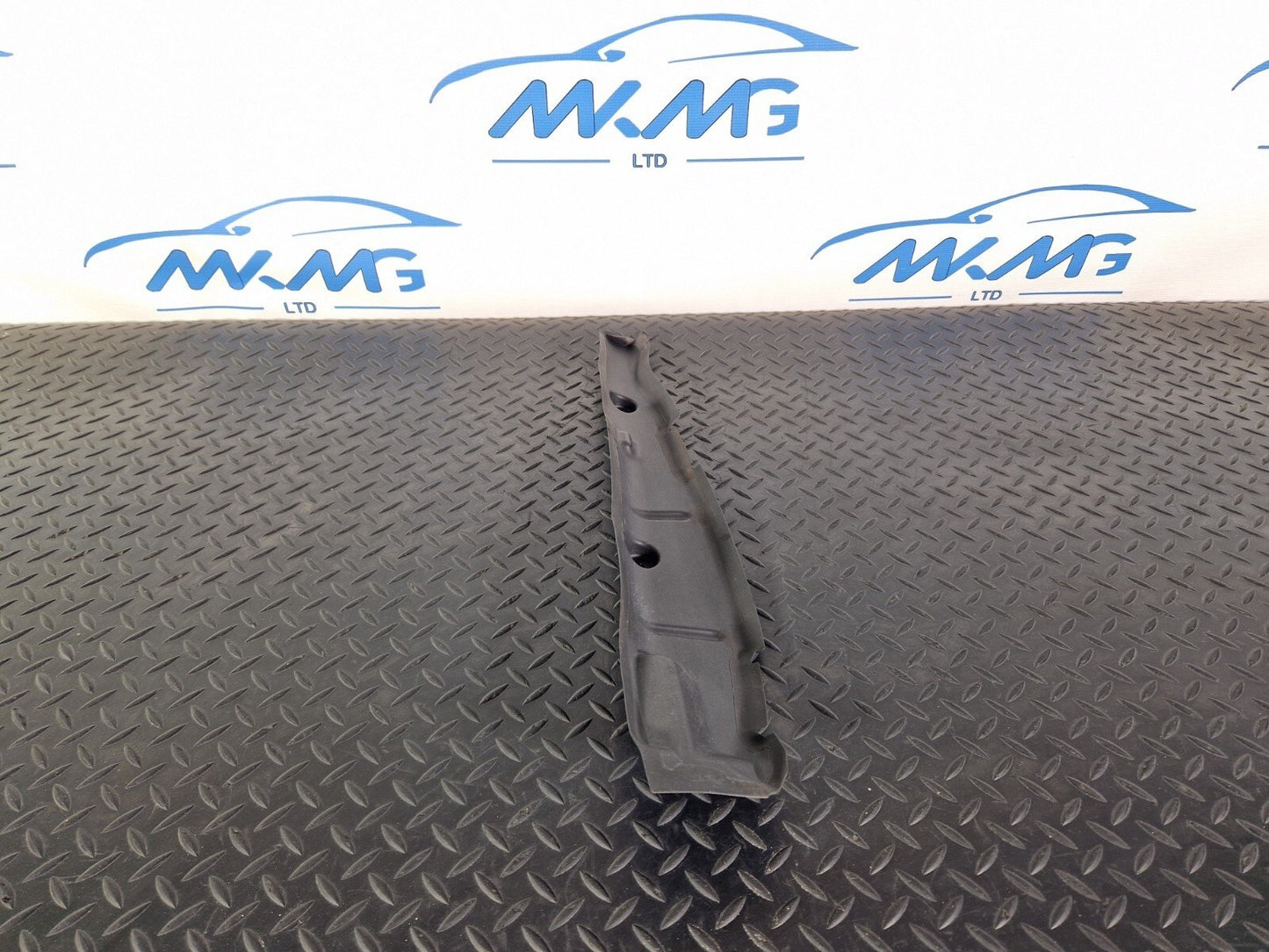 16-19 AUDI A4 B9 S-LINE GENUINE WING FENDER TRIM PANEL FRONT LEFT PASSENGER SIDE