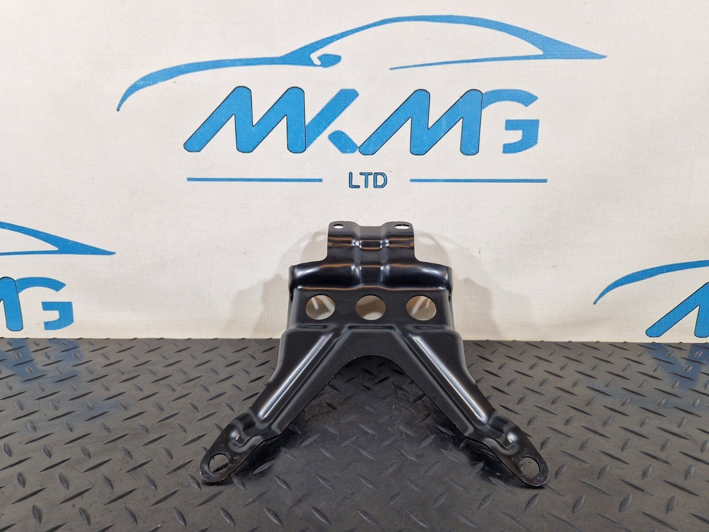 10-17 AUDI A8 4H REAR SEAT FIXING BRACKET MOUNT 4H0885153