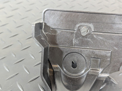 10-17 AUDI A8 4H GENUINE FRONT LEFT BRACKET 4H0807139MN