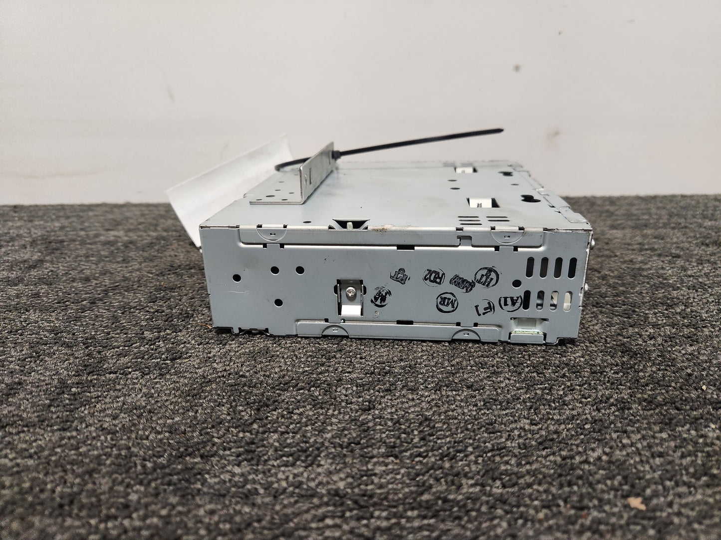 Volvo V50 MK2 FL (MW) Genuine Radio Stereo Head Unit 31288510