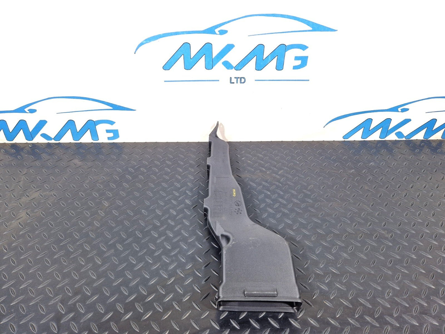 18-ON MERCEDES BENZ SPRINTER W907 W910 OEM AIR DUCT A9078311400