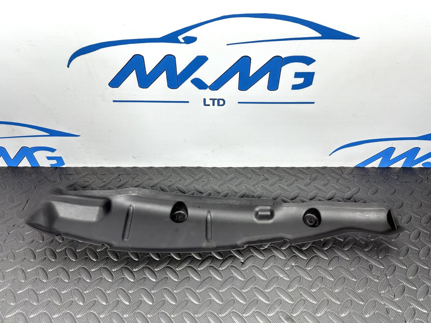 16-19 AUDI A4 B9 SALOON GENUINE FRONT LEFT SIDE WING FENDER COVER 8W0821111