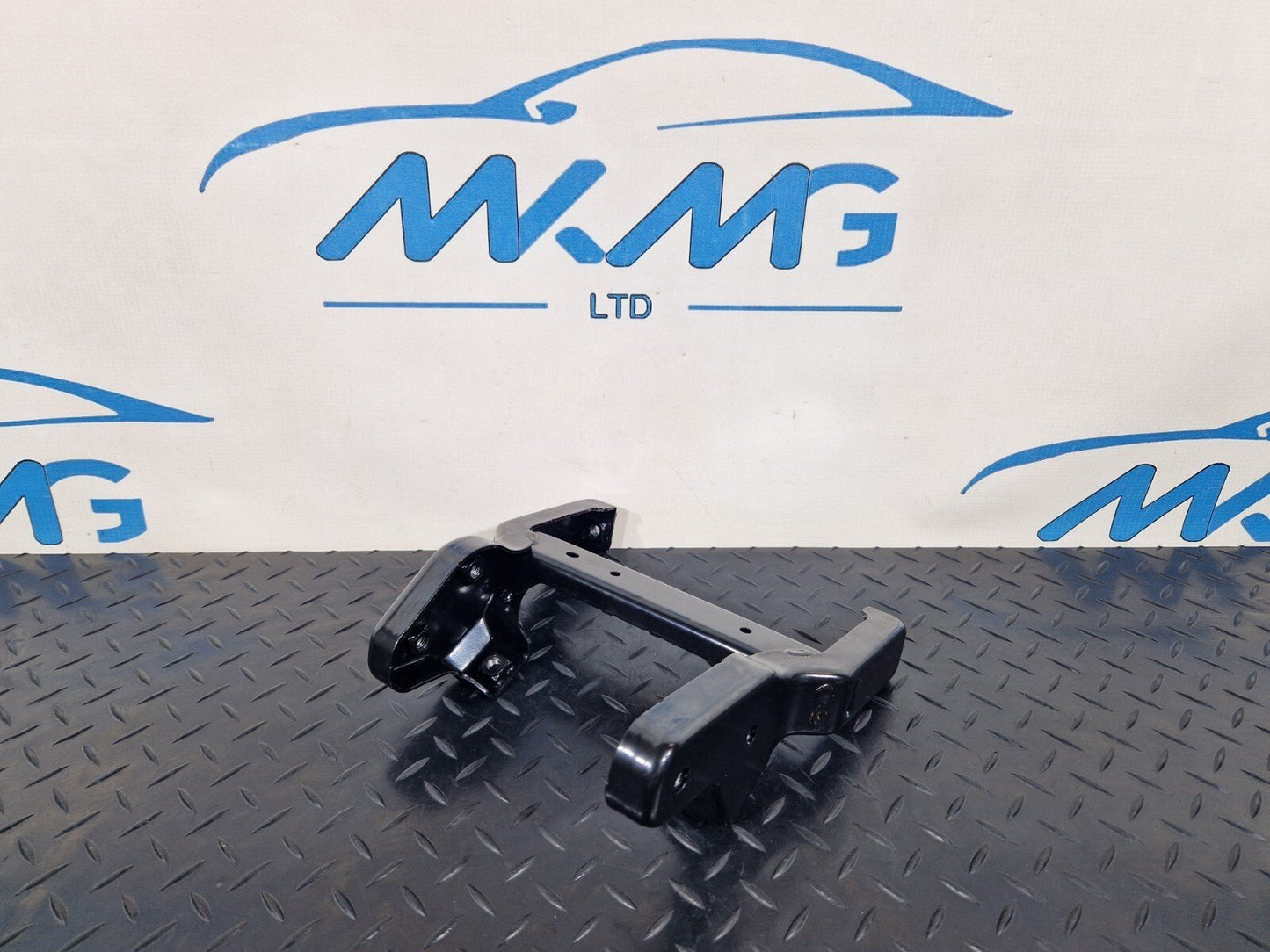 10-18 AUDI A7 4G S-LINE GENUINE OEM STEERING MECHANISM BRACKET 8K2419250C