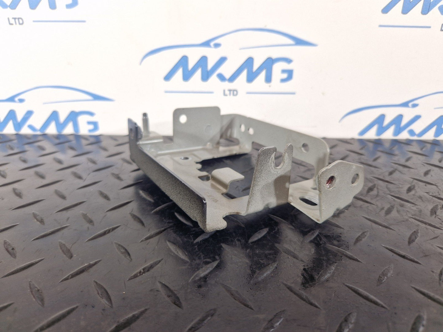 19-ON RANGE ROVER EVOQUE L551 GENUINE BRACKET K8D219H297A