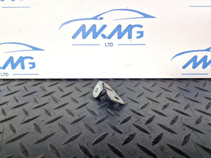 16-19 AUDI A4 B9 GENUINE OEM FRONT RIGHT DRIVER SIDE WING BRACKET 8W0821470