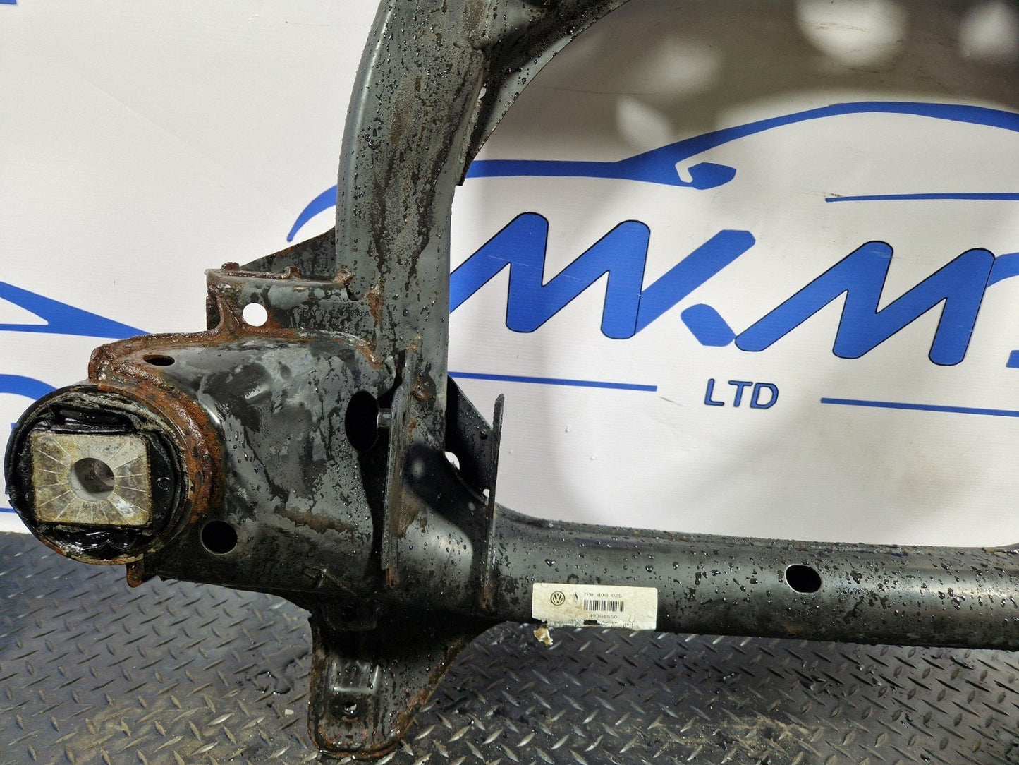 10-18 VW TOUAREG 7P 3.0 DIESEL CRCA FRONT SUSPENSION SUBFRAME 7P0400025