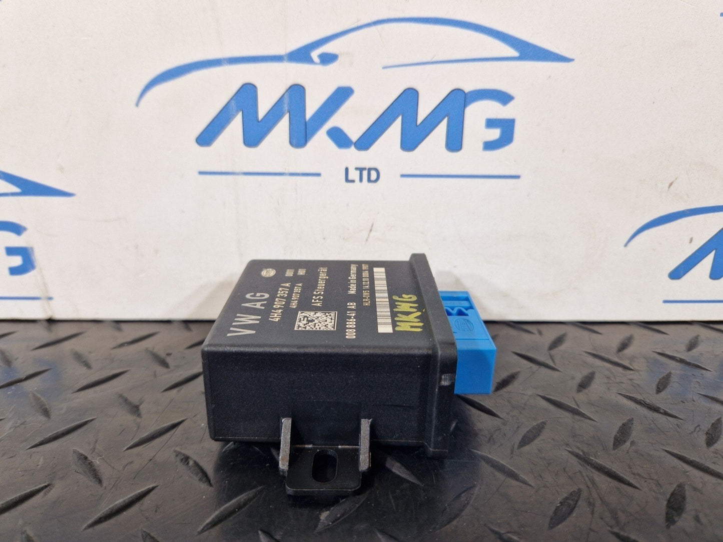 10-17 AUDI A8 4H CORNERING LIGHT & HEADLIGHT RANGE CONTROL UNIT 4H4907357A