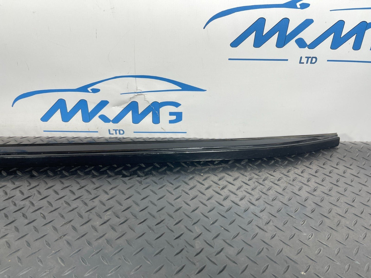 16-22 BMW X1 F48 GENUINE RIGHT O/S ROOF RAIL BLACK 7356436