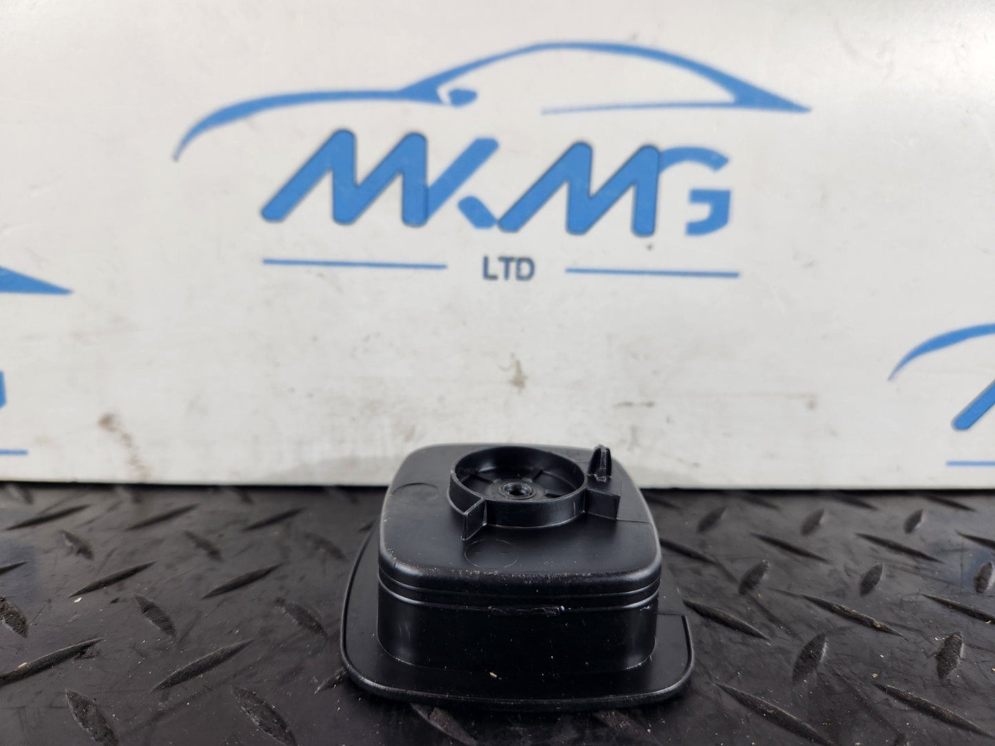 16-19 MERCEDES BENZ GLE W166 OEM REAR BOOT PARCEL SHELF MOUNT TRIM A1666920528