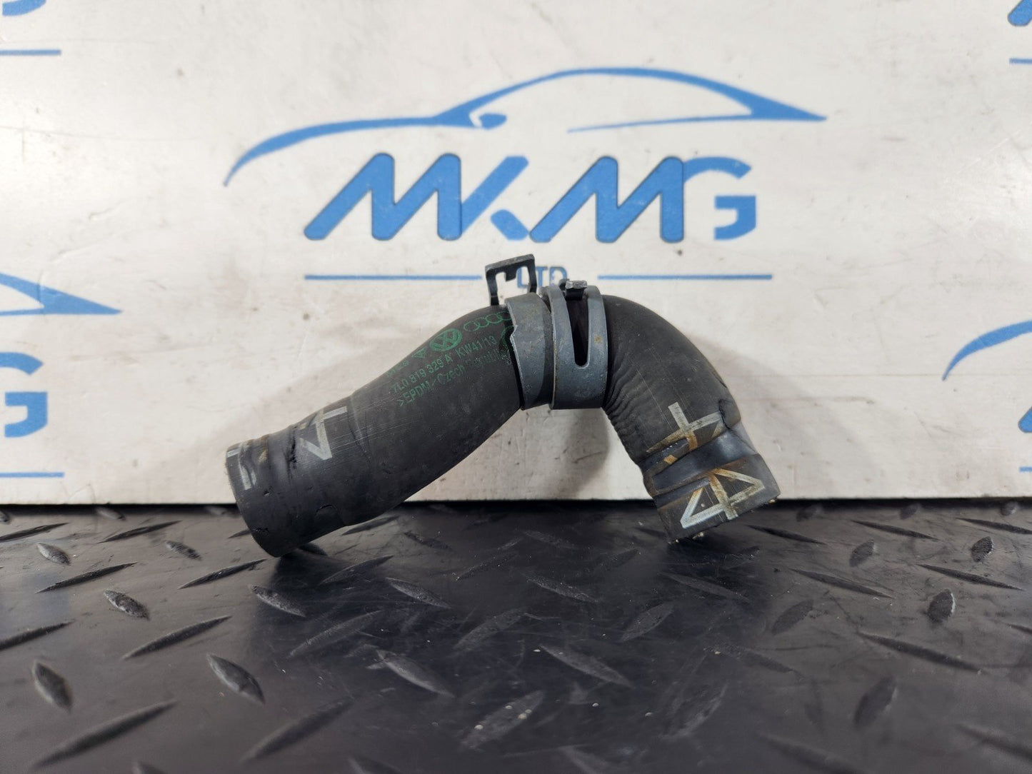 10-18 VW TOUAREG 7P 3.0 DIESEL HEATER COOLANT RETURN HOSE PIPE 7L0819329A