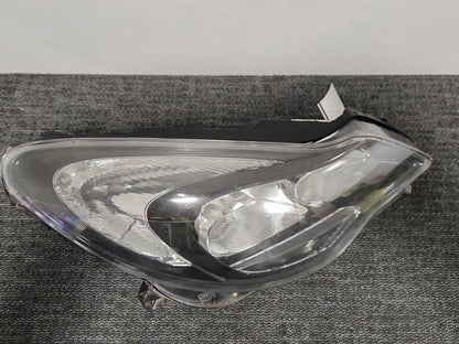 Vauxhall Corsa MK3 (D) (4400) Hatchback Genuine Front Right Headlight 13446800
