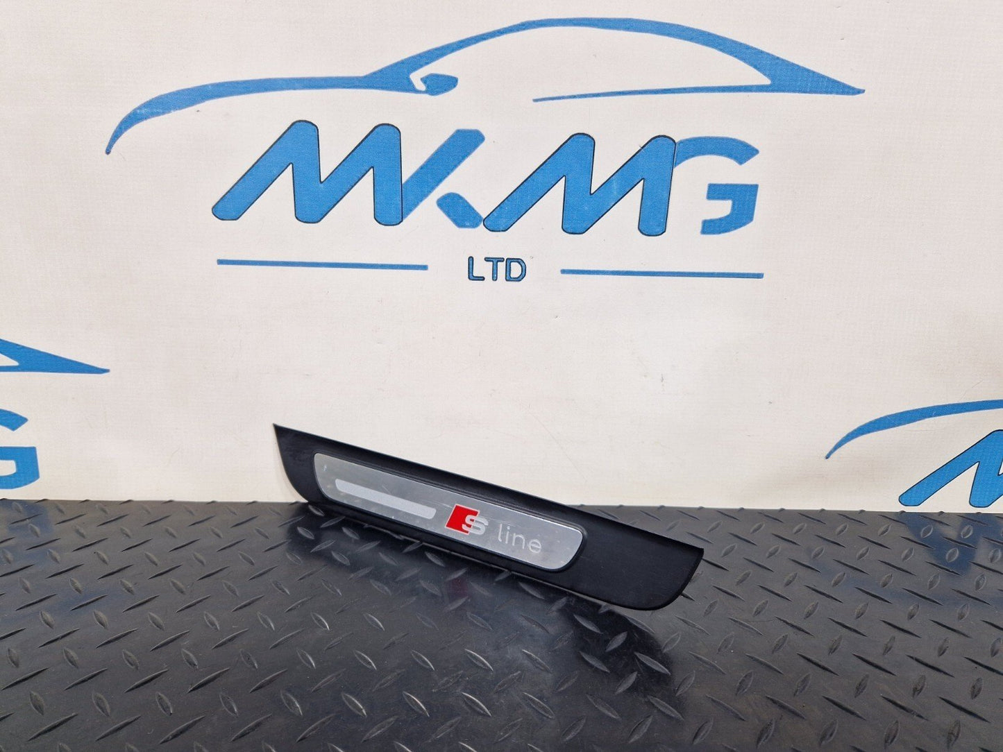10-18 AUDI A7 4G S-LINE GENUINE OEM REAR LEFT DOOR SILL TRIM 4G8853375