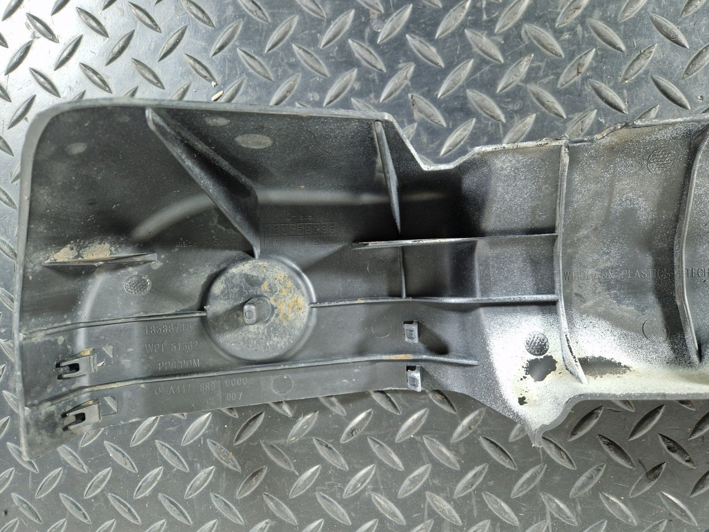 14-23 MERCEDES VITO W447 GENUINE REAR UNDERBODY COVER LEFT SIDE A4478890000