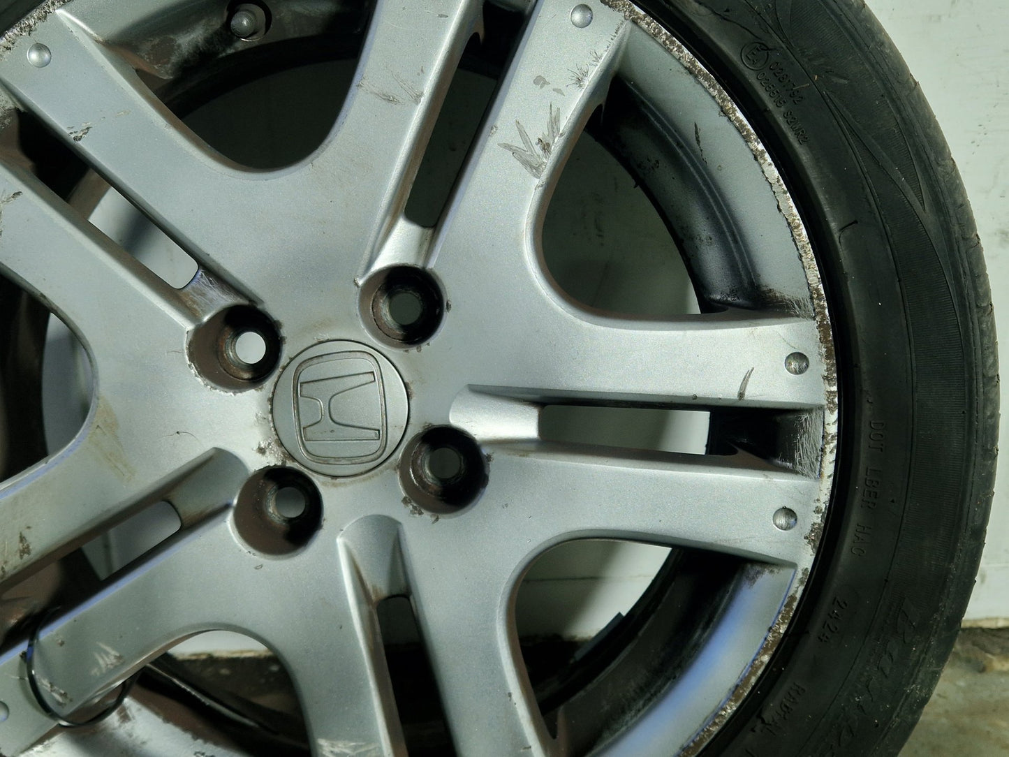 Honda Jazz 16" Alloy Wheel with Tyre ~3mm 185/55/16 SAA560C
