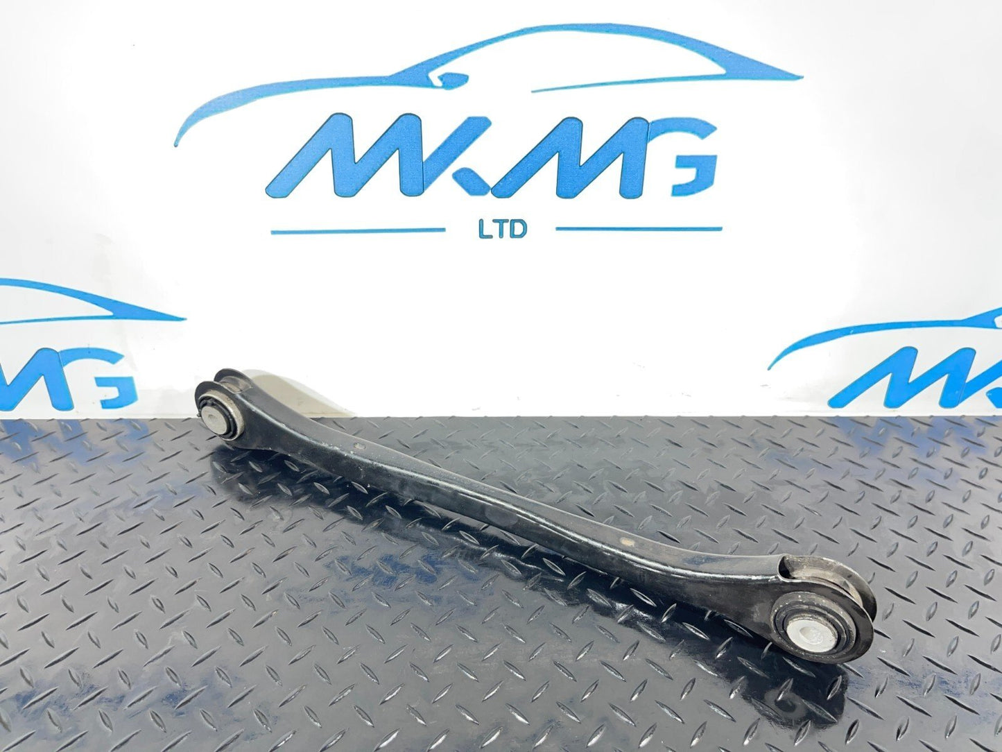 16-19 AUDI A4 B9 S-LINE REAR LEFT N/S TRAILING CONTROL ARM 8W0501529D