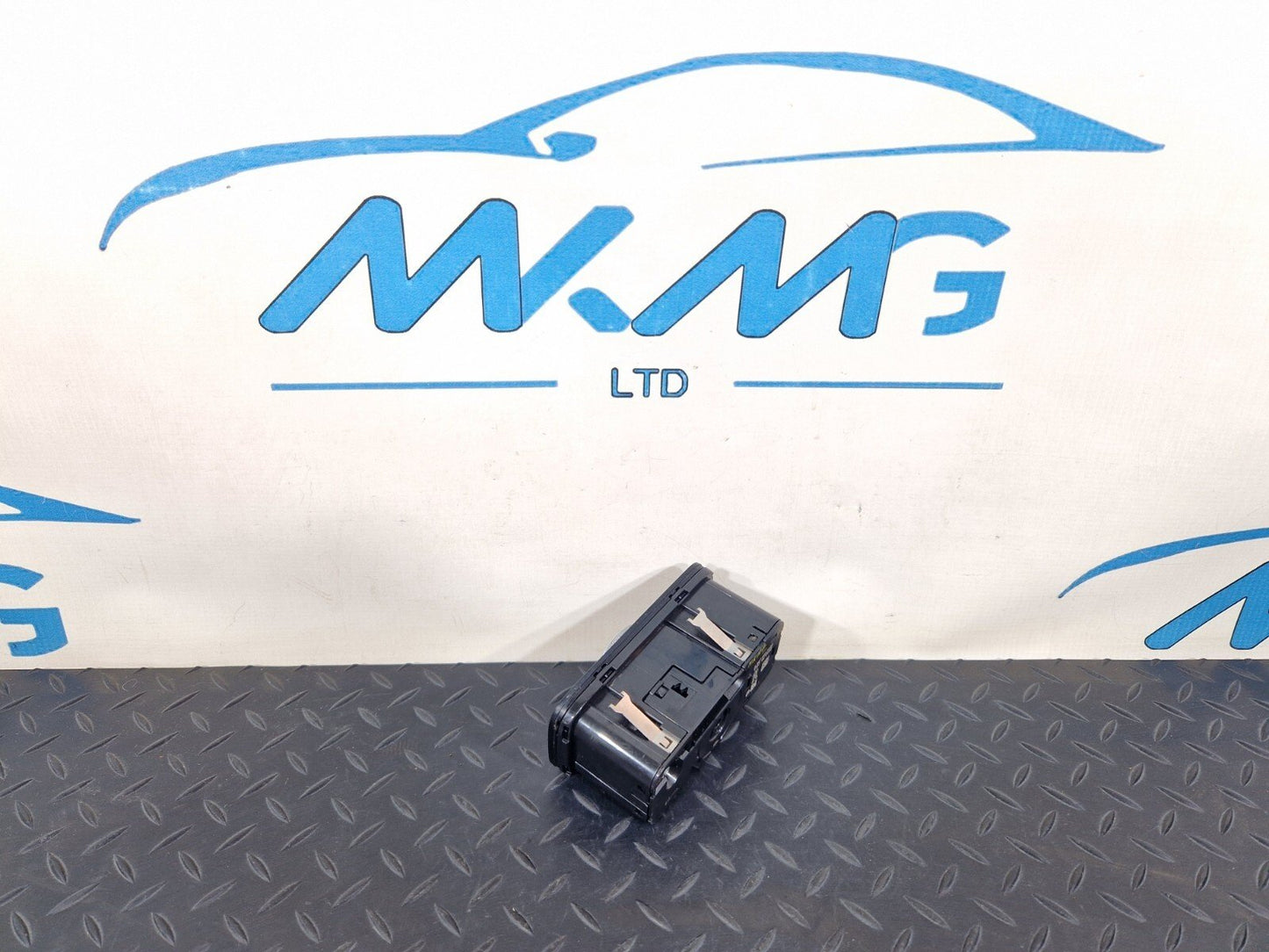 Mercedes-Benz Sprinter W907 Genuine Headlight Control Switch A9079053102