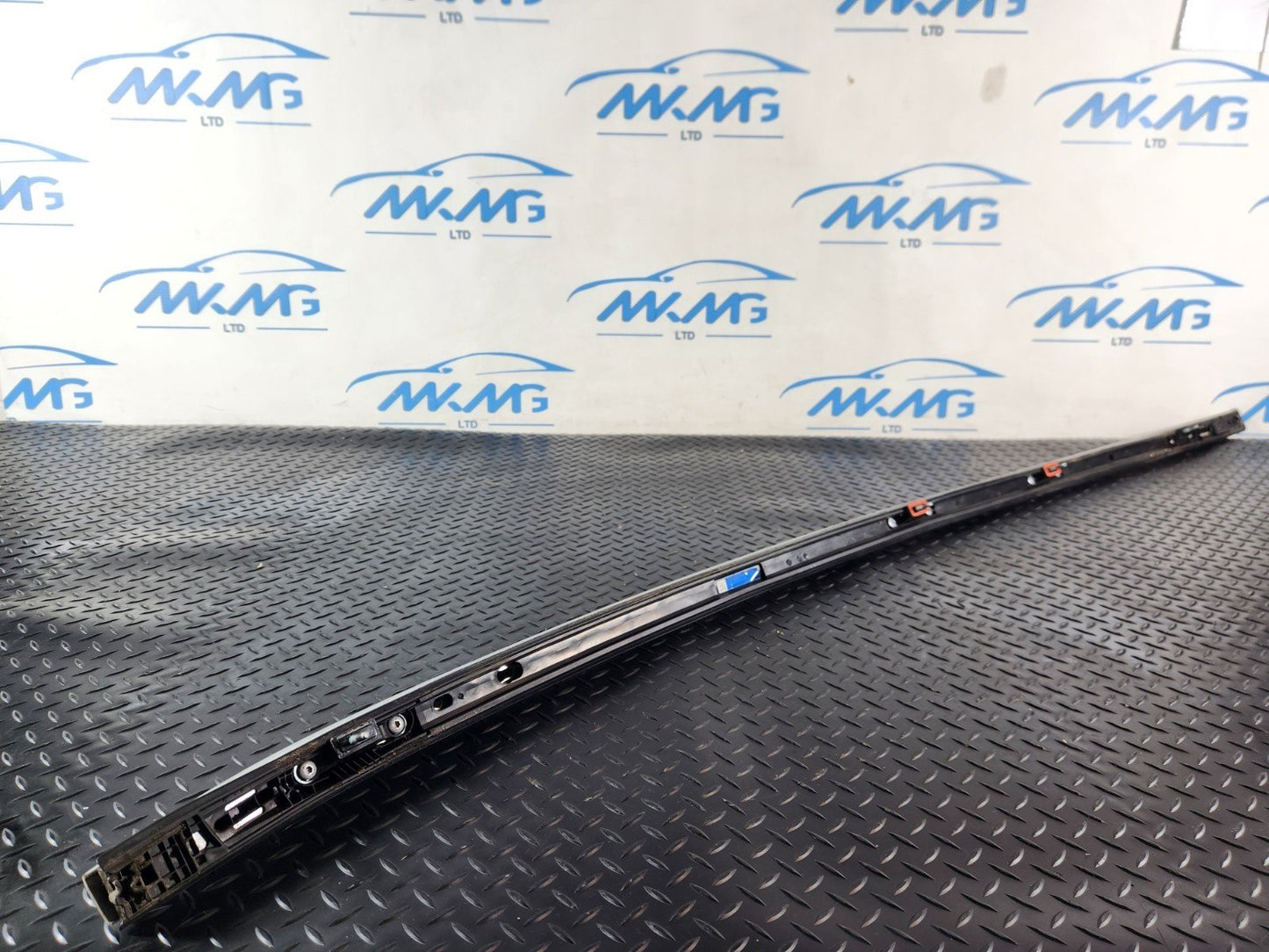 16-22 MERCEDES BENZ X253 GENUINE RIGHT O/S ROOF RAIL RACK A2538900493