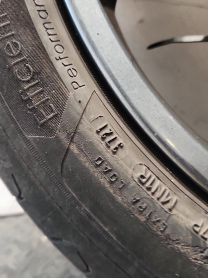 Volvo C30 MK1 FL (MK) (533) 17" Alloy Wheel with Tyre 205/50/17 ~3mm 31290177