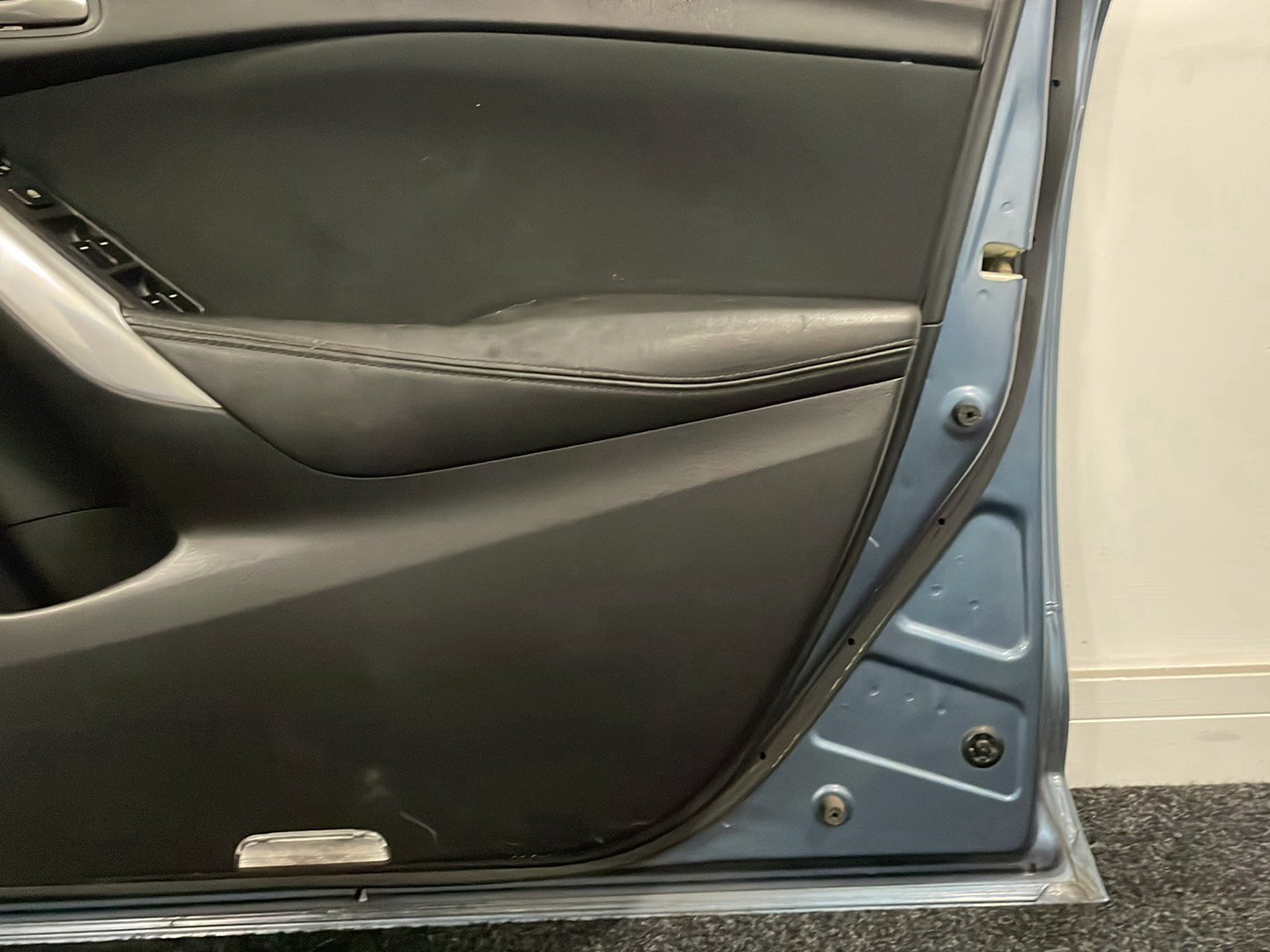 Mazda 6 MK3 (GJ) Saloon Genuine Front Right O/S Driver Complete Door in Blue