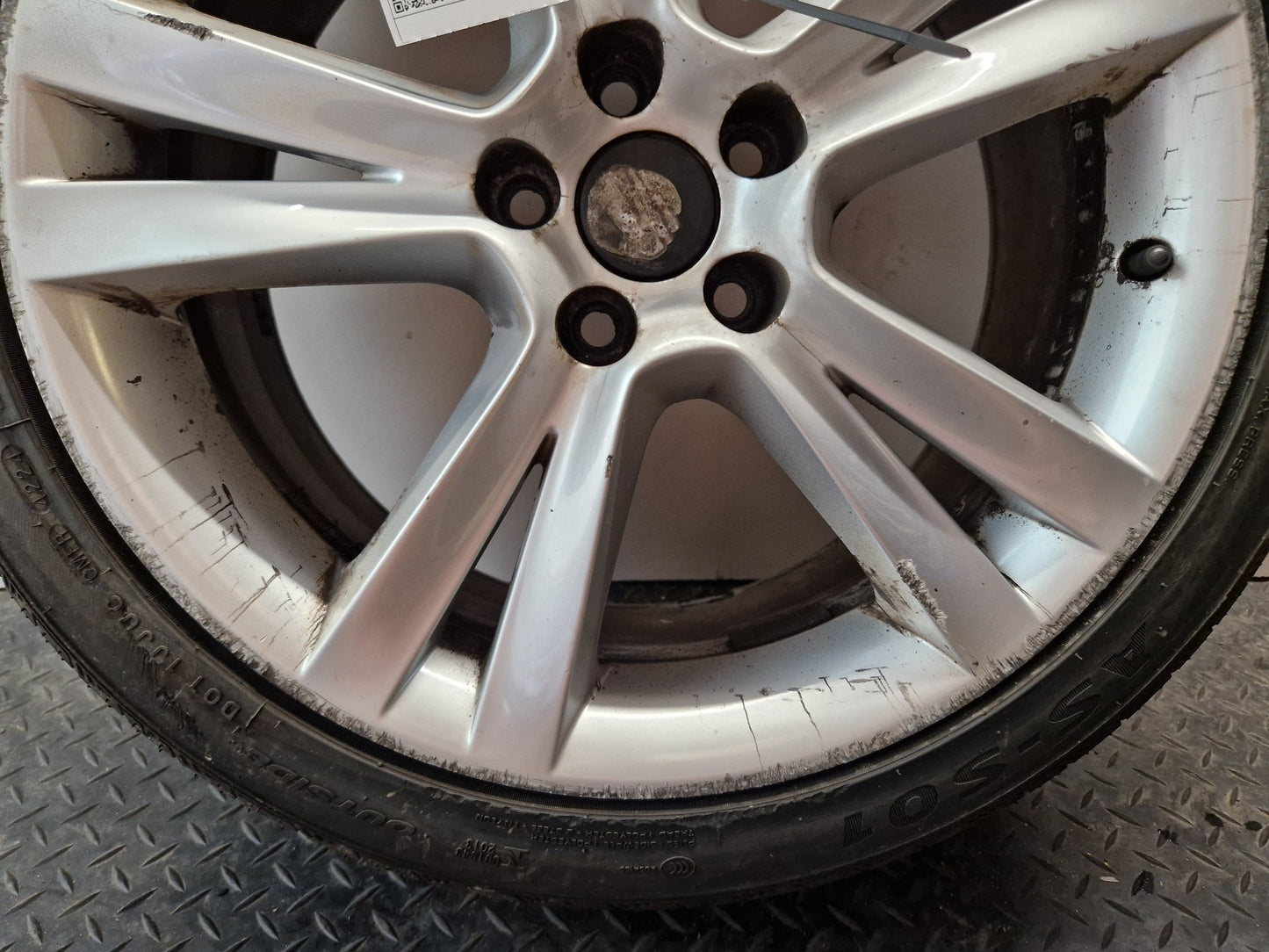 Seat Ibiza MK4 FL- 6J 17" Alloy Wheel with Tyre 215/40/17 ~6mm