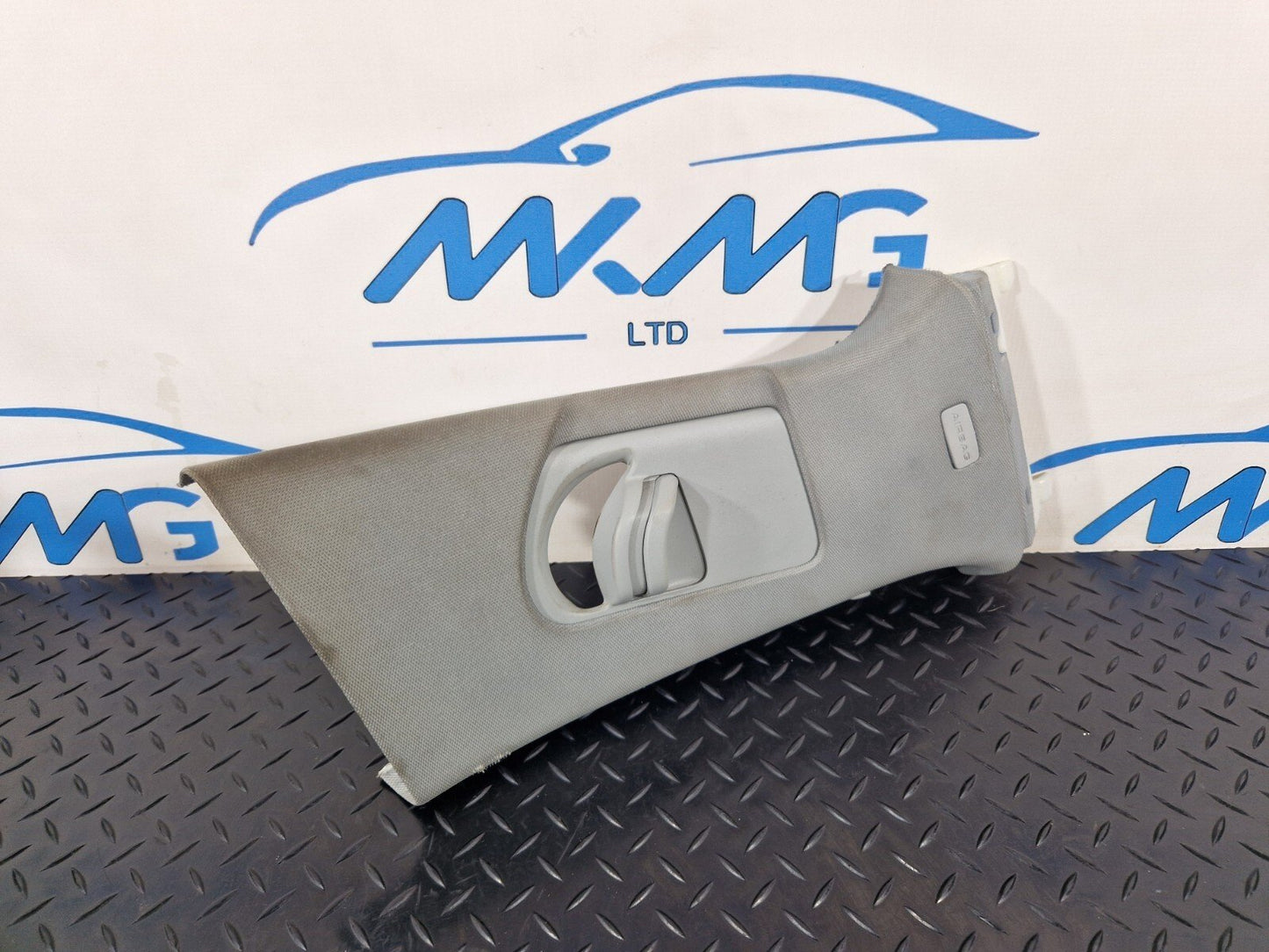 16-19 AUDI A4 B9 AVANT ULTRA SE RIGHT DRIVER SIDE B-PILLAR TRIM COVER 8W0867244D