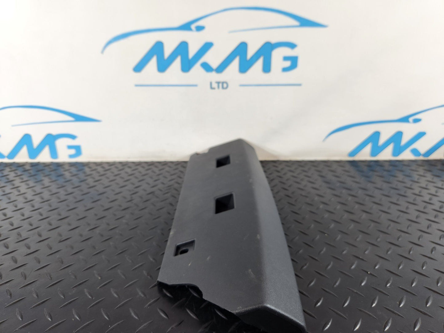 19-ON RANGE ROVER EVOQUE L551 GENUINE DASHBOARD TRIM K8D2-044M90-B