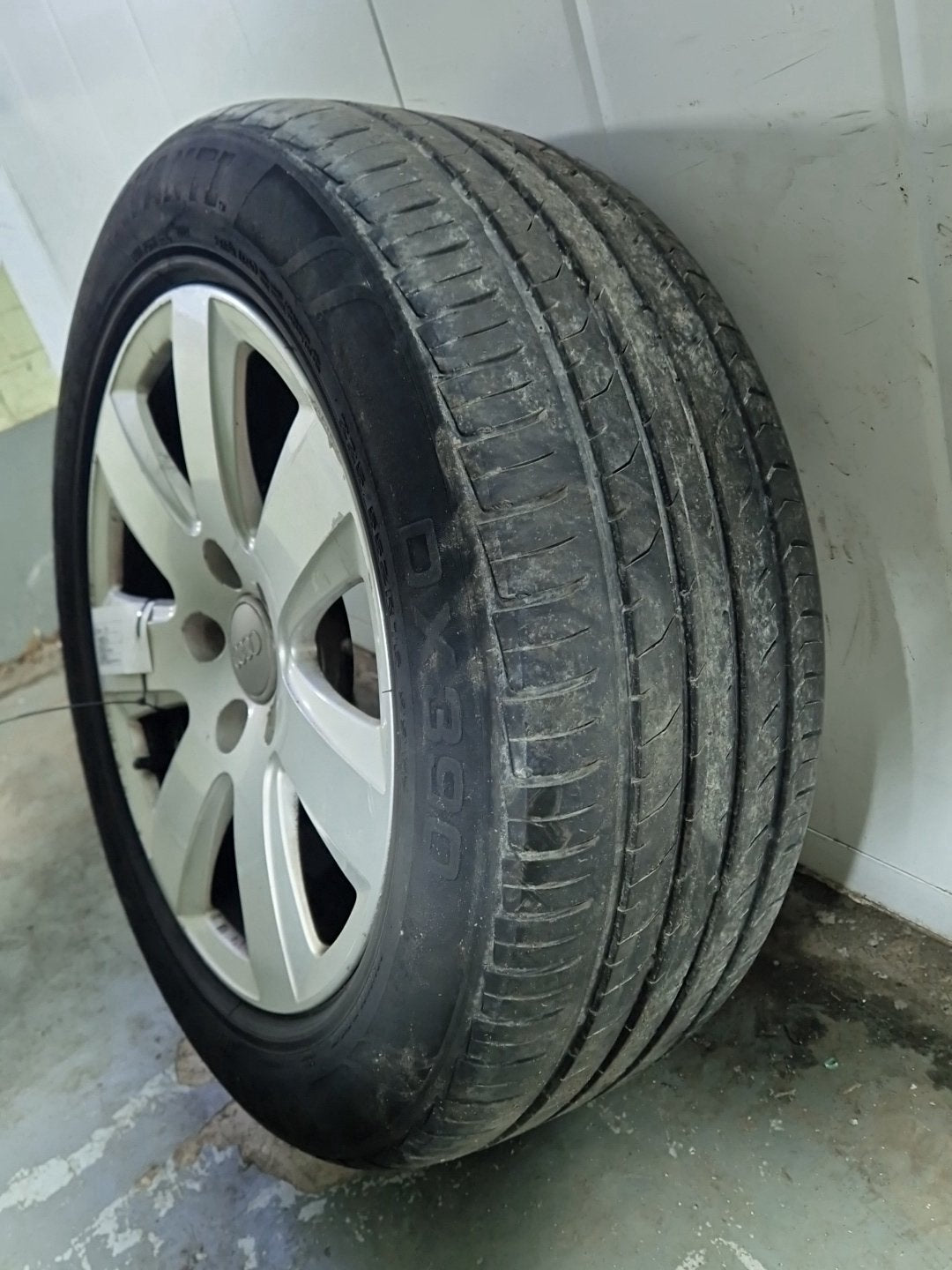 Audi A6 Quattro MK3 (4F)(C6) 16" Alloy Wheel with Tyre 225/55/16 5mm 4F0601025AJ