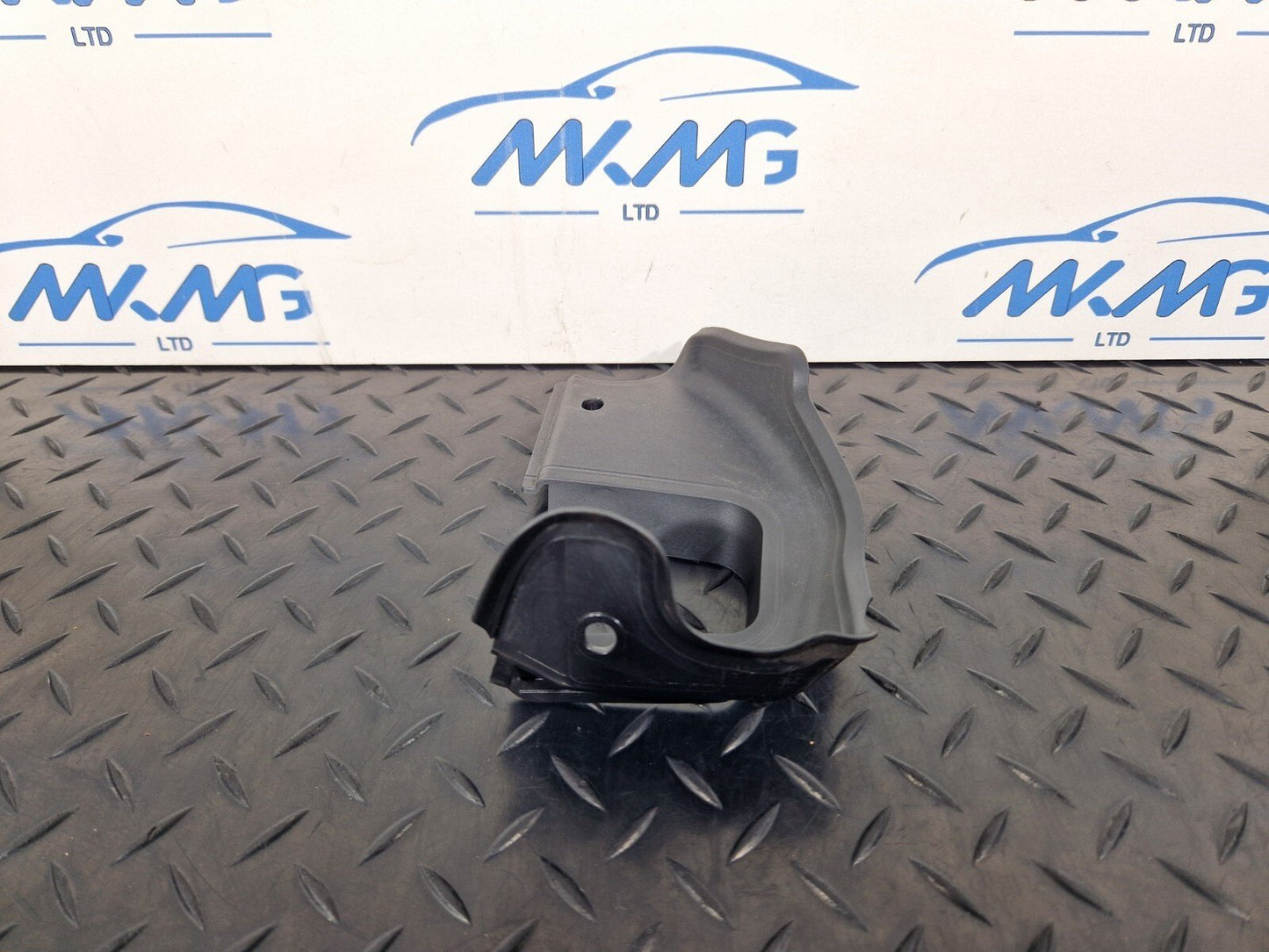 AUDI Unknown Part Type 8W8827279
