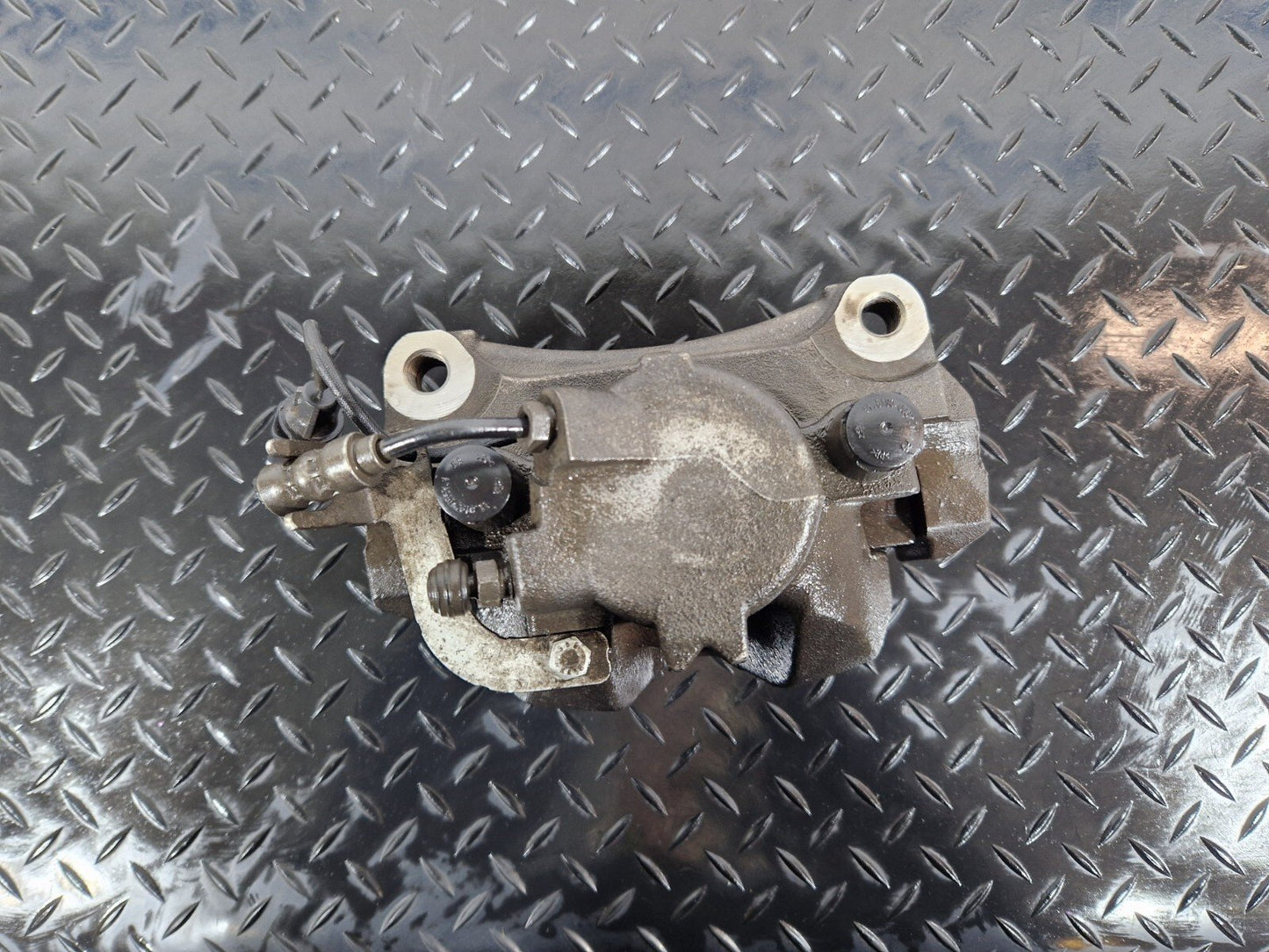 16-24 AUDI A5 F5 GENUINE FRONT LEFT PASSENGER SIDE BRAKE CALIPER 8W05DH